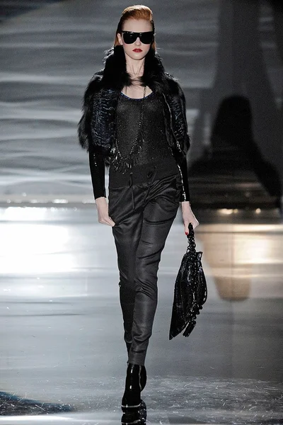 Look 18